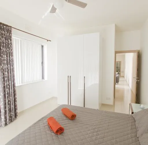 Waterside Apartman *